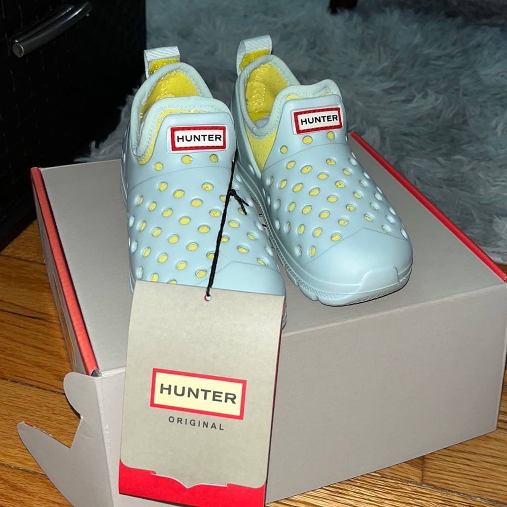 Outdoor shoes